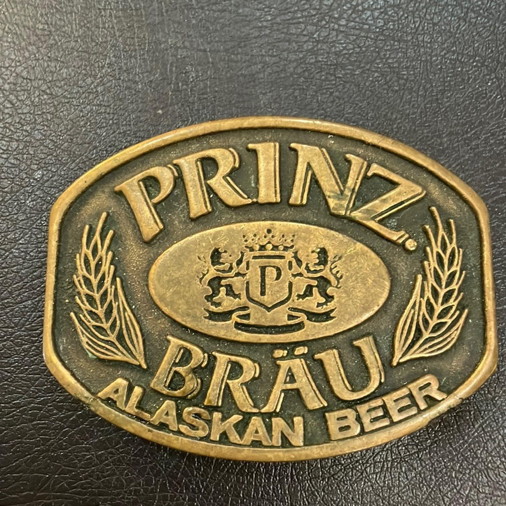 Brass belt buckle
